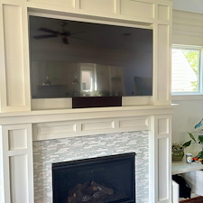 Homeowners-in-Tomball-looking-for-dependable-professional-TV-mounting-services 1