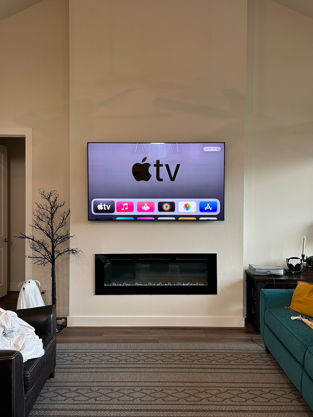 Samsung Smart TV Installation in The Woodlands – Professional Mounting for $300