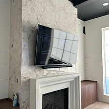 Samsung-Smart-TV-Installation-in-Houston-Professional-Mounting-for-300 5